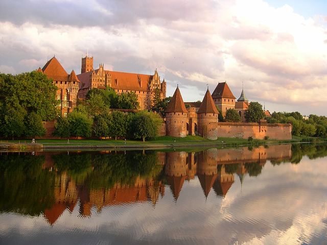 fun-facts-about-poland-castles.jpg